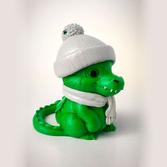 01 фигурка крокодил зелёный в шапочке игрушка на ёлку сувенир