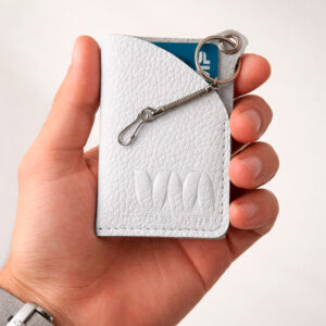 картхолдер из натуральной кожи ручной работы белый
