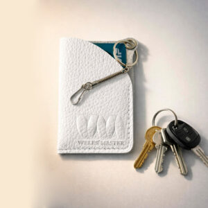 картхолдер из натуральной кожи ручной работы белый