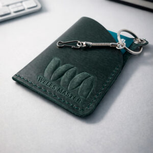 картхолдер из натуральной кожи ручной работы зелёный