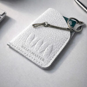 картхолдер из натуральной кожи ручной работы белый