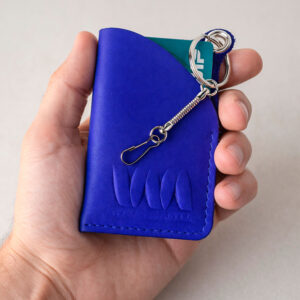 картхолдер из натуральной кожи ручной работы синий