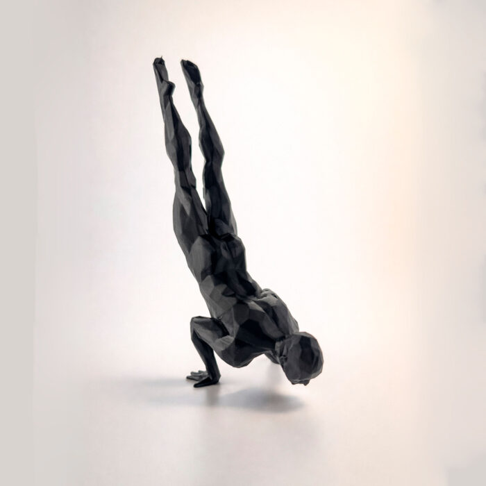 1 Статуэтка йога человек полигональная для интерьера