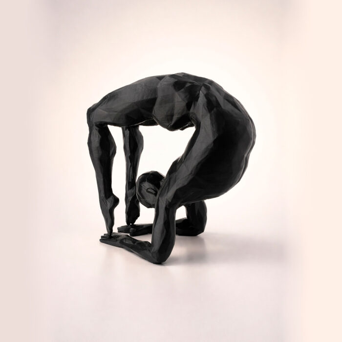 Статуэтка йога человек полигональная для интерьера