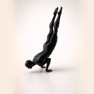 2 Статуэтка йога человек полигональная для интерьера