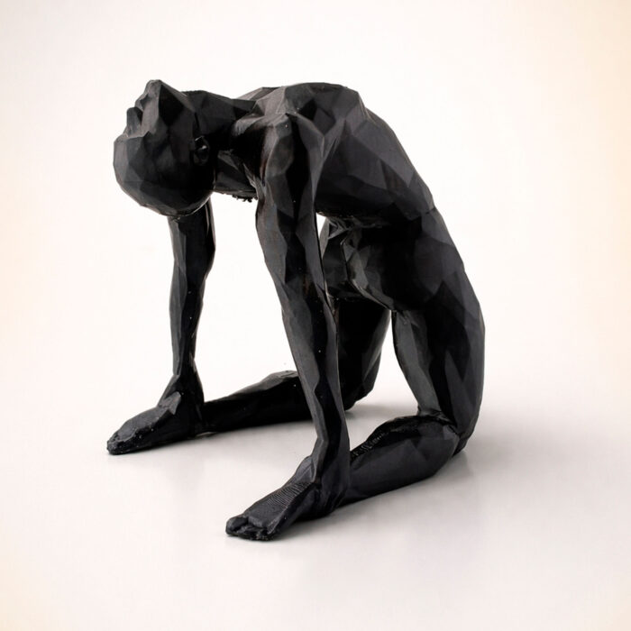 статуэтка йога человек полигональная для интерьера чёрная