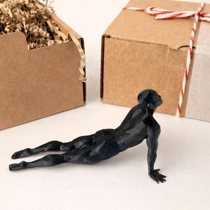 Статуэтка йога человек полигональная для интерьера